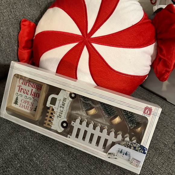 Target Bullseye Tiered tray props - Picture 4 of 4